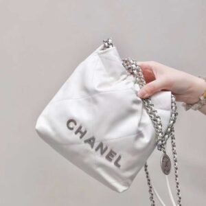 CHANEL 23SS MINI 22BAG