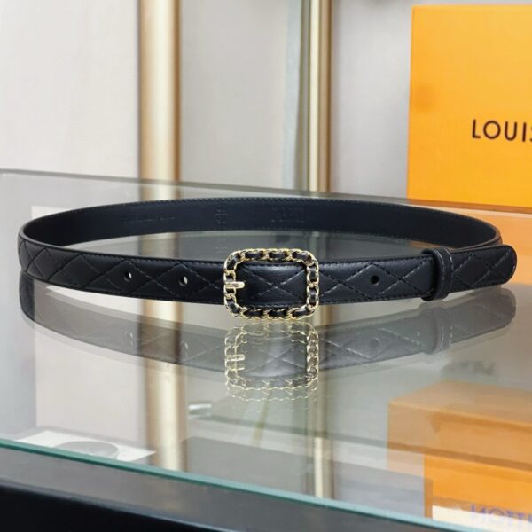 CHANEL Square buckle needle through the belt 20mm