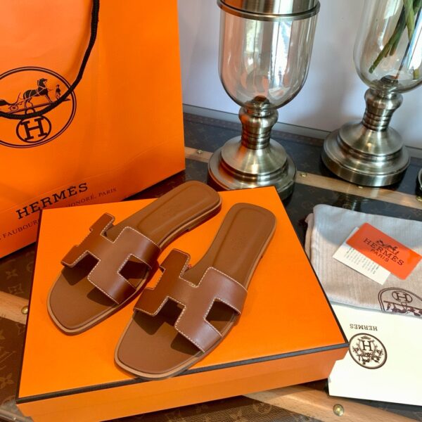 HERMES H LOGO Casual slippers