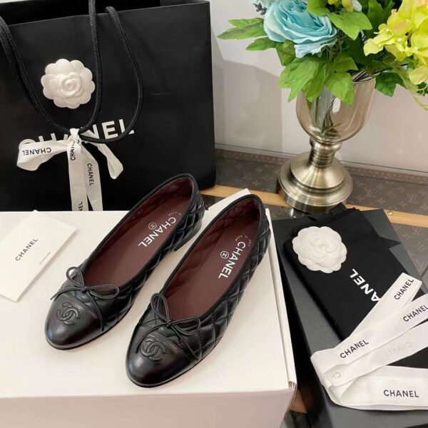 CHANEL Classic ballet flats
