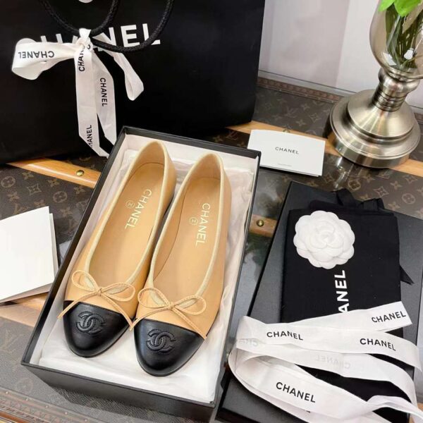 CHANEL BALLET FLATS
