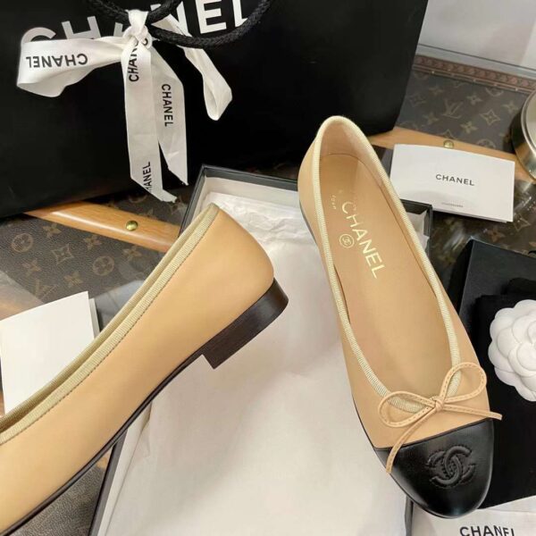 CHANEL BALLET FLATS