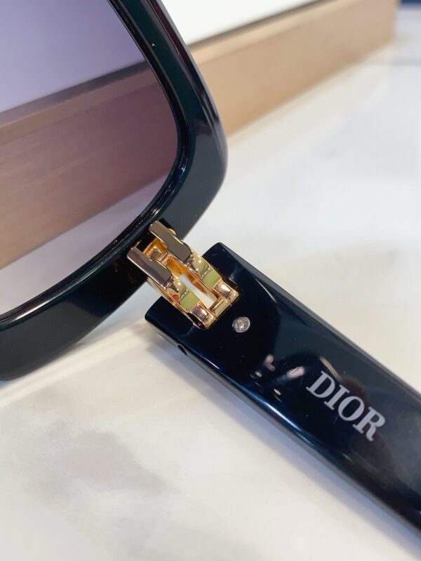 DIOR Runway sunglasses