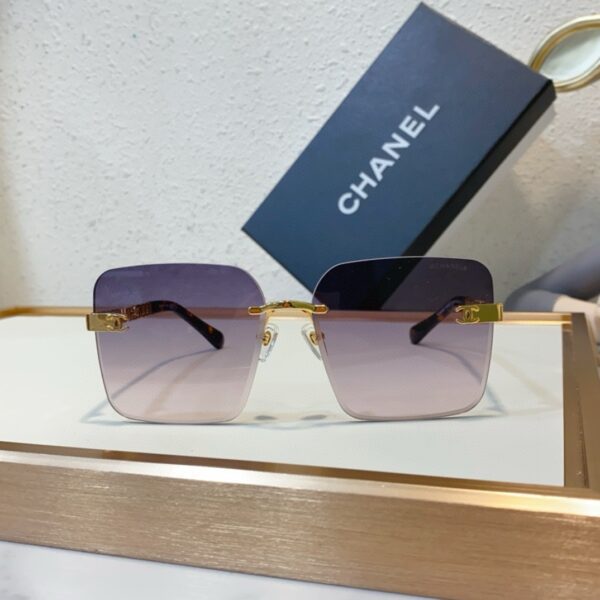 CHANEL SQUARE SUNGLASSES