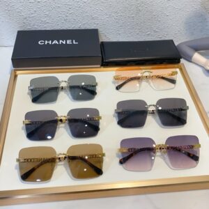 CHANEL SQUARE SUNGLASSES