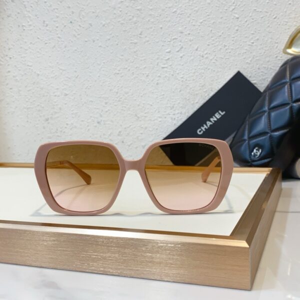 CHANEL SQUARE SUNGLASSES