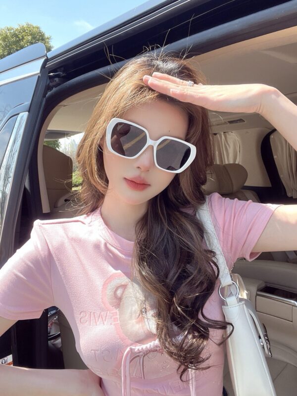 CHANEL SQUARE SUNGLASSES
