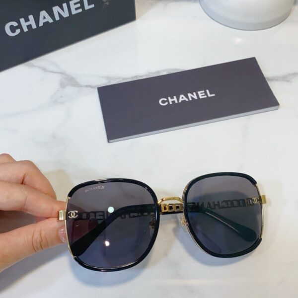 CHANEL SQUARE SUNGLASSES