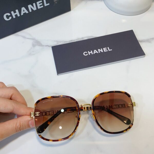 CHANEL SQUARE SUNGLASSES