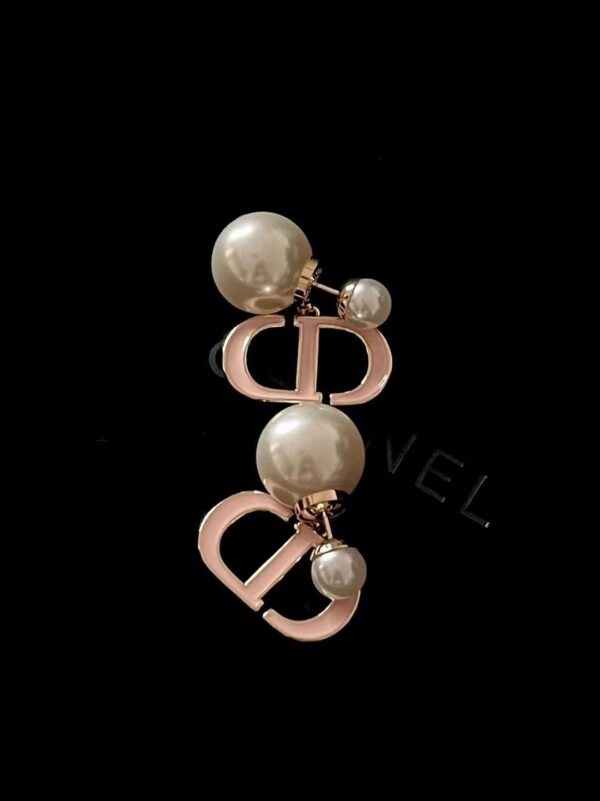 DIOR  Pink enamel pearl stud earrings