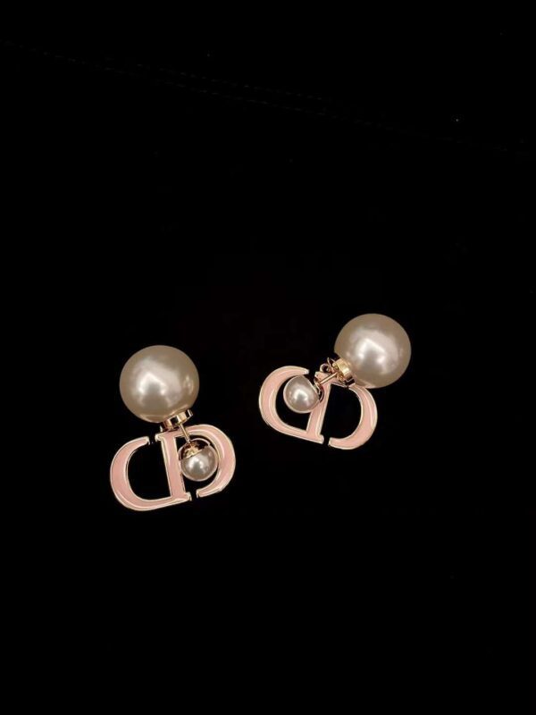 DIOR  Pink enamel pearl stud earrings