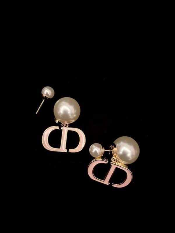 DIOR  Pink enamel pearl stud earrings