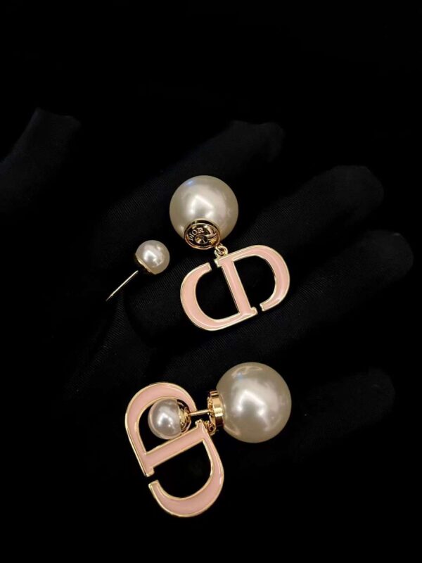 DIOR  Pink enamel pearl stud earrings