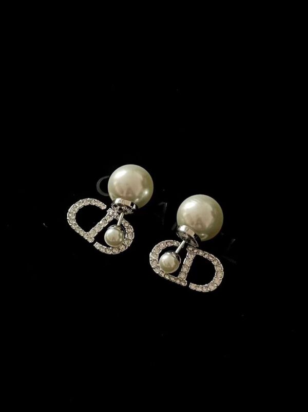 DIOR Silver rhinestone pearl stud earrings