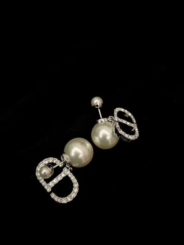 DIOR Silver rhinestone pearl stud earrings