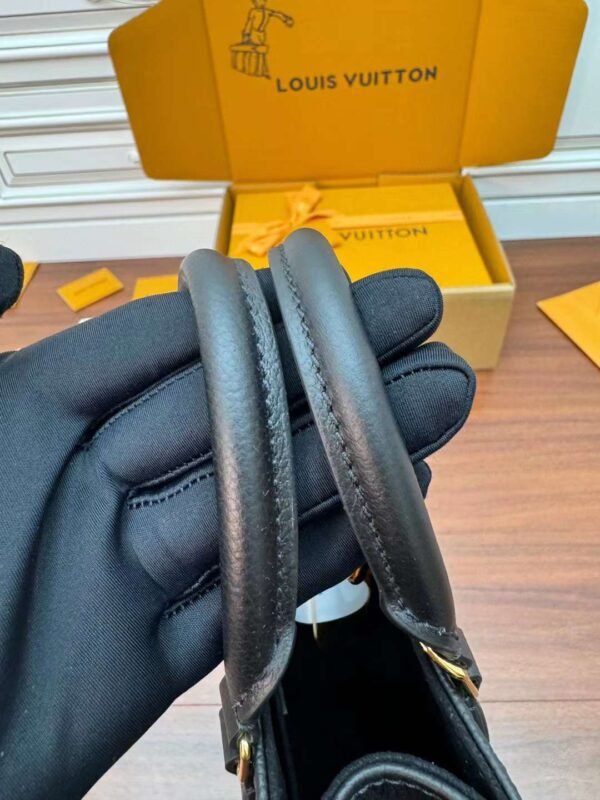 LV OnTheGo BB M46993