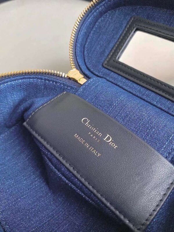 𝗗𝗜𝗢𝗥 2024 𝗰𝗮𝗿𝗼 𝘃𝗮𝗻𝗶𝘁𝘆 BAG