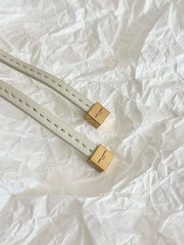 YSL JAMIE 4.3 Small IN LAMBSKIN