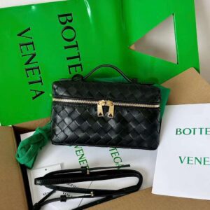 BV vanity Knit small box bags