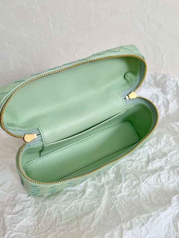 BV VANITY Knit small box bags