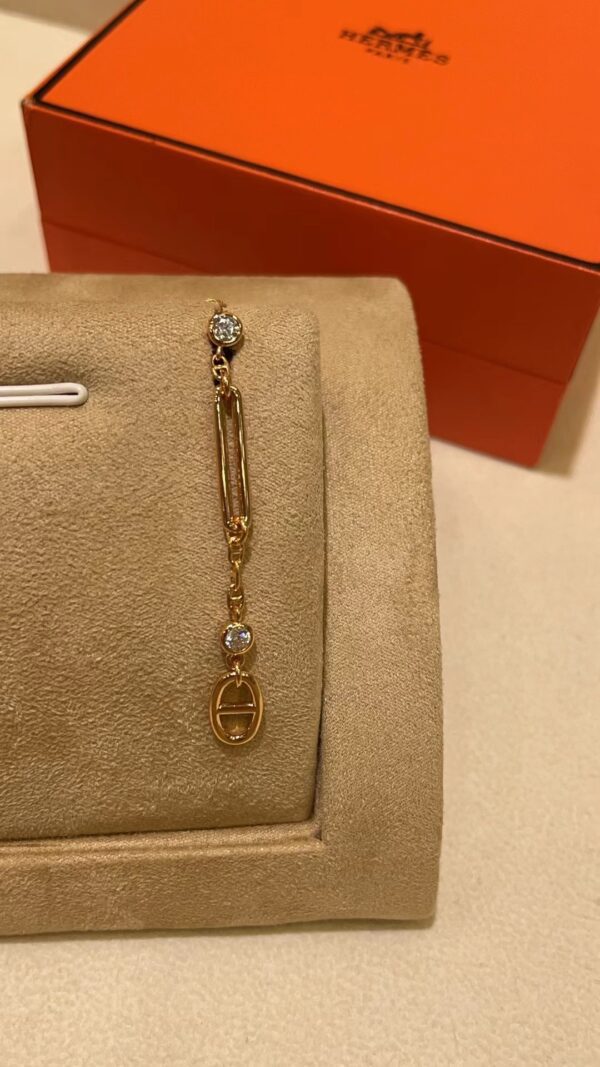 HERMES  Chandra earrings