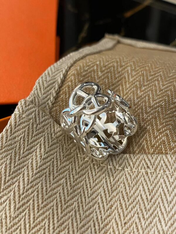 HERMES VChaine d'ancre Enchainee ring