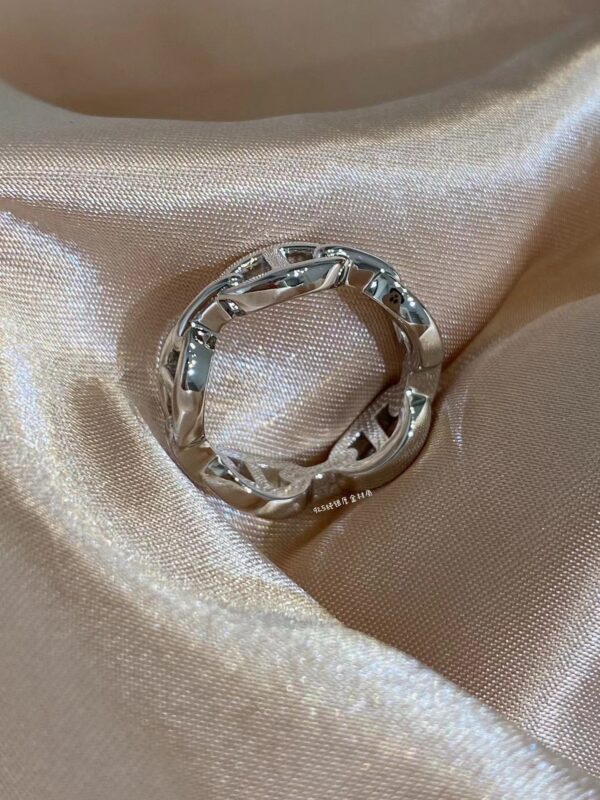 HERMES Chaine d'ancre Enchainee ring