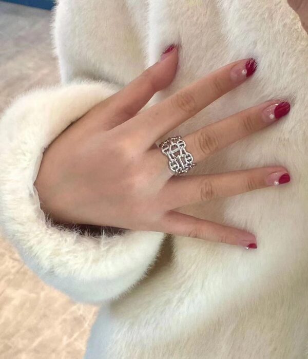 HERMES VChaine d'ancre Enchainee ring