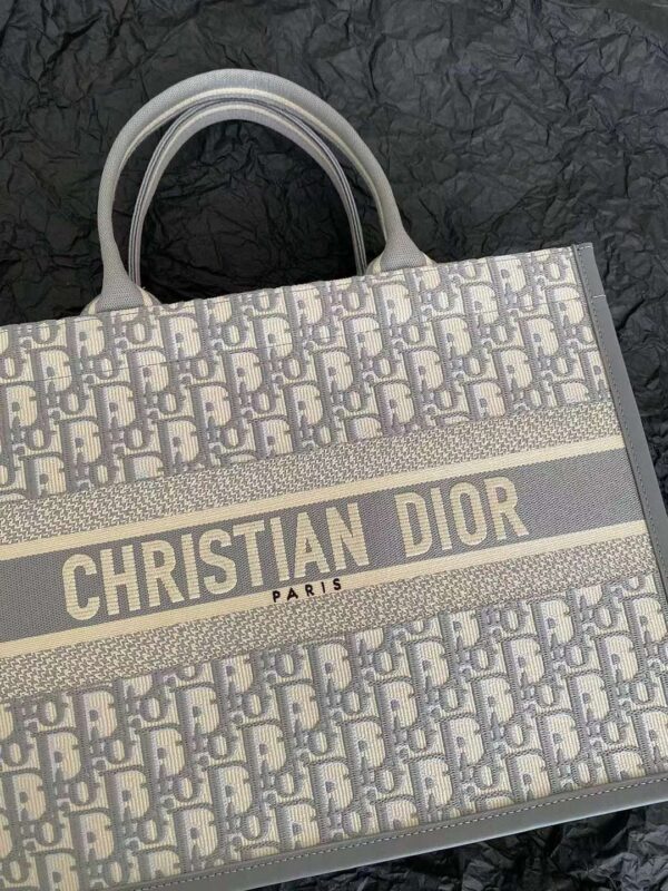 Medium Dior Book Tote