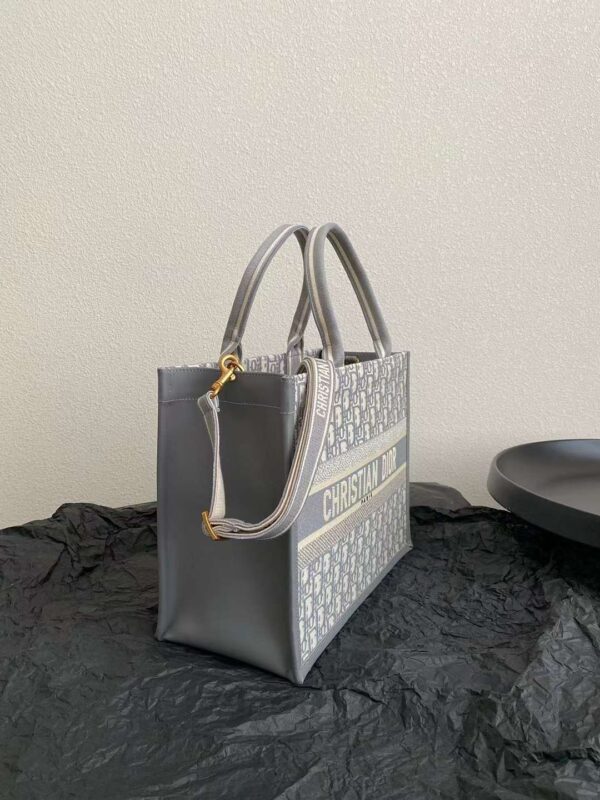 Medium Dior Book Tote