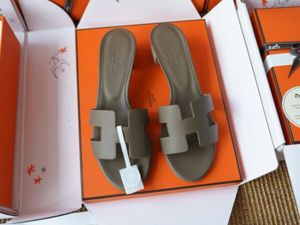 HERMES Oasis sandal