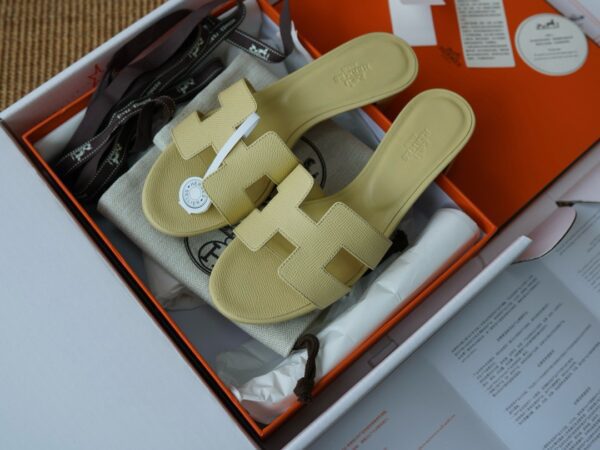 HERMES Oasis sandal
