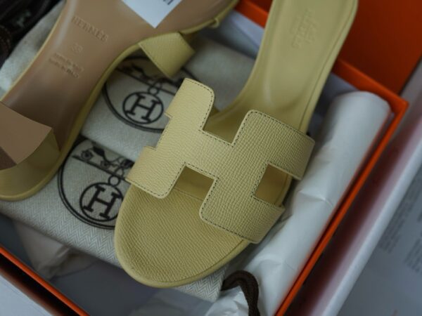 HERMES Oasis sandal