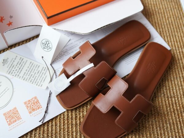 HERMES Oran sandal
