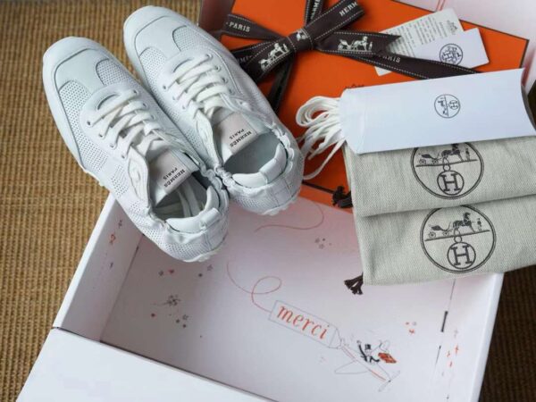 HERMES IN sneakers
