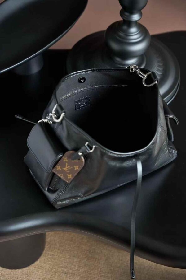 LOUIS VUITTON M24861 CarryAll Cargo Vibe PM Bag