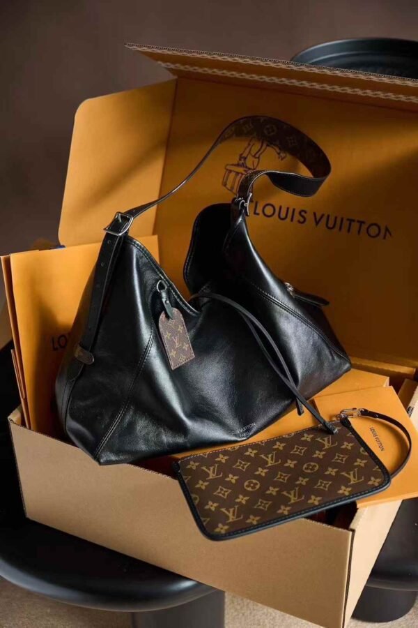 LV CARRYALL DARK MM BAG M25143