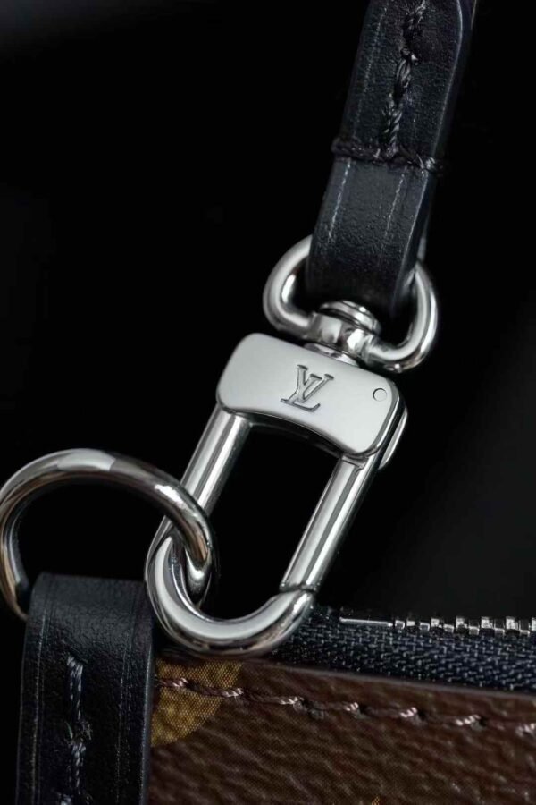 LV CARRYALL DARK MM BAG M25143