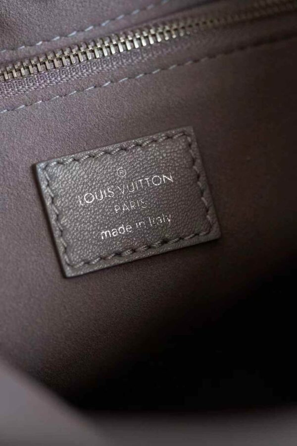 LOUIS VUITTON CarryAll Cargo Vibe PM Bag M12579