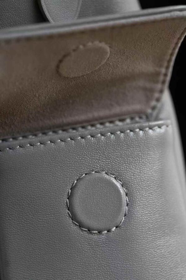 LOUIS VUITTON CarryAll Cargo Vibe PM Bag M12579