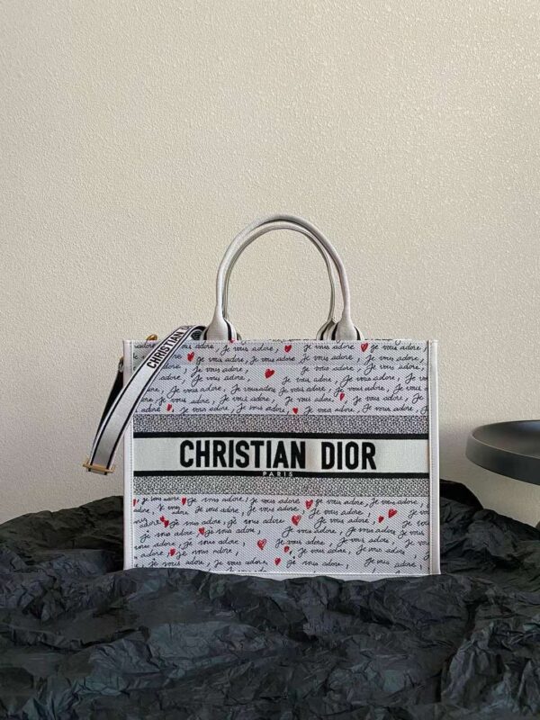 Dioramour Medium Dior Book Tote