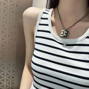CHANEL Pendant Necklace