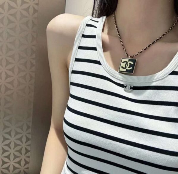 CHANEL Pendant Necklace