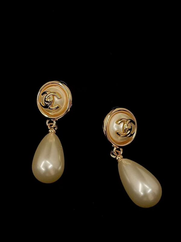 CHANEL Pendant Earrings