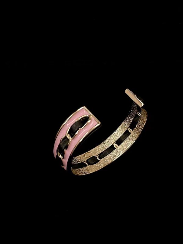 CHANEL Cuff