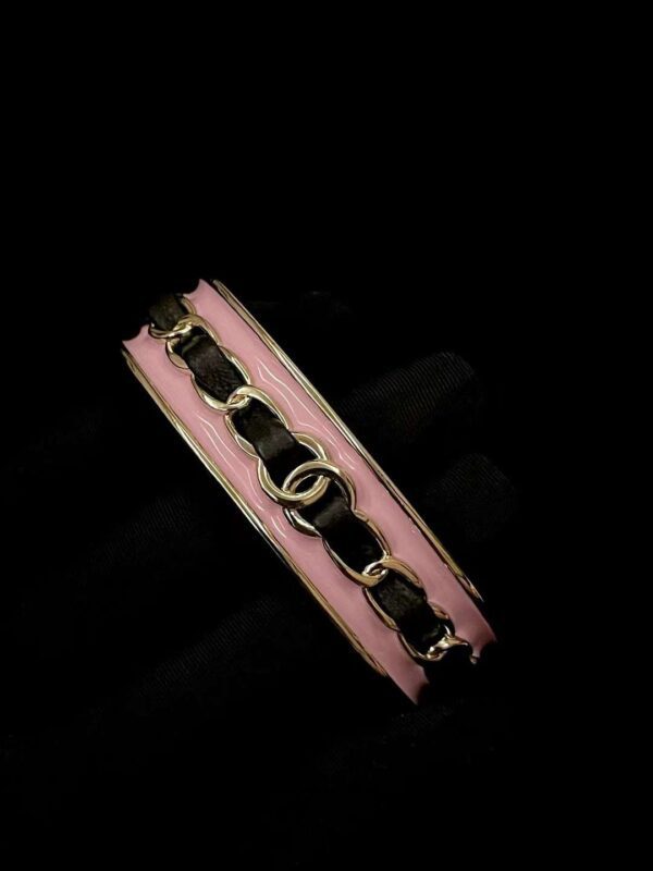 CHANEL Cuff