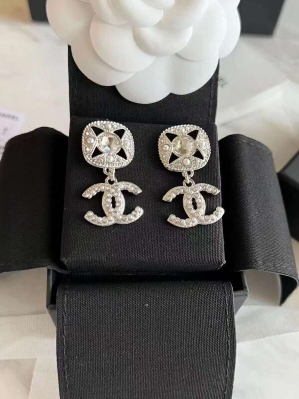 CHANEL Pendant Earrings