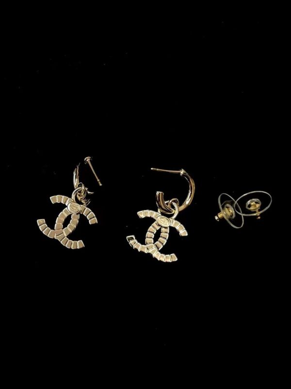CHANEL Pendant Earrings