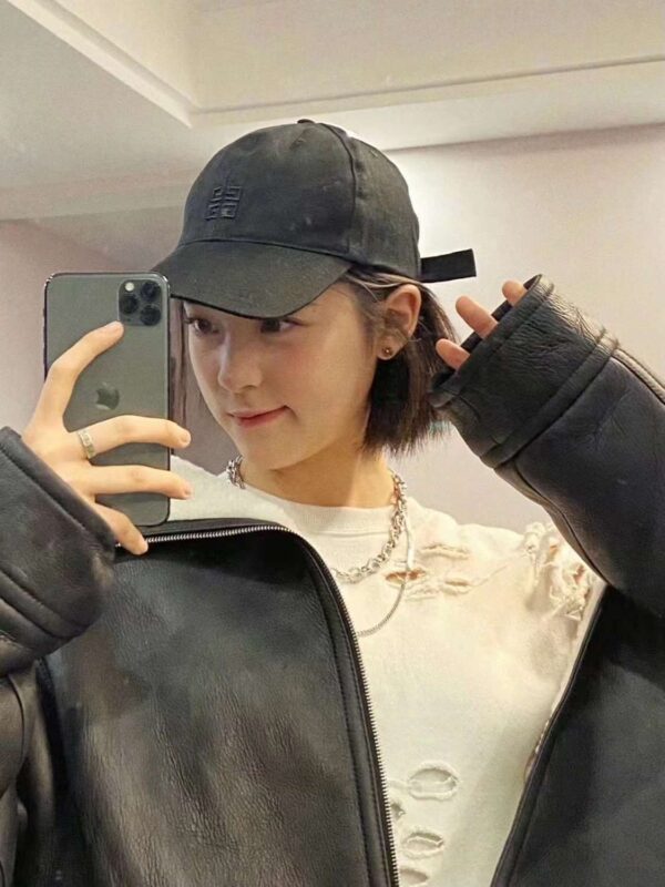 Chrome hearts Crocker heart short cross stud earrings