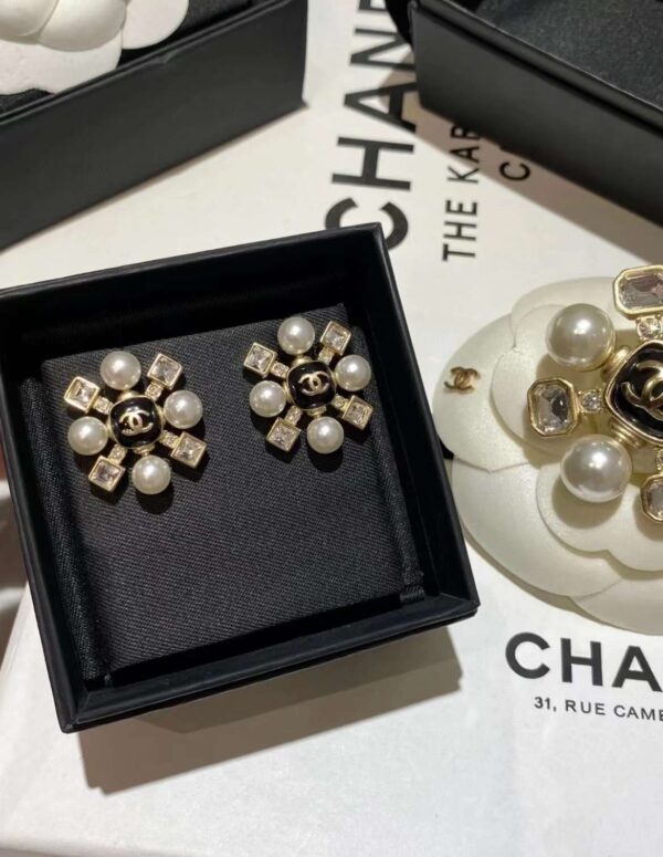 CHANEL Stud Earrings